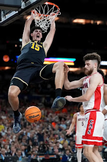 Aday Mara entrenando con Michigan Wolverines