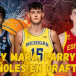 Aday Mara sonriendo con el equipo de Michigan